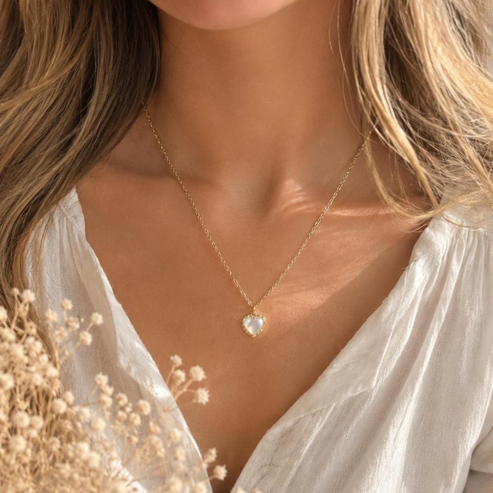 Heart Pendant Necklace Delicate Gold Tone Chain‎ Pearl Heart Charm Coquette